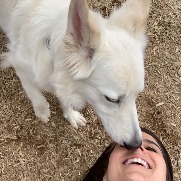 Meet your Posher, Caroline - Picture 1 of 1